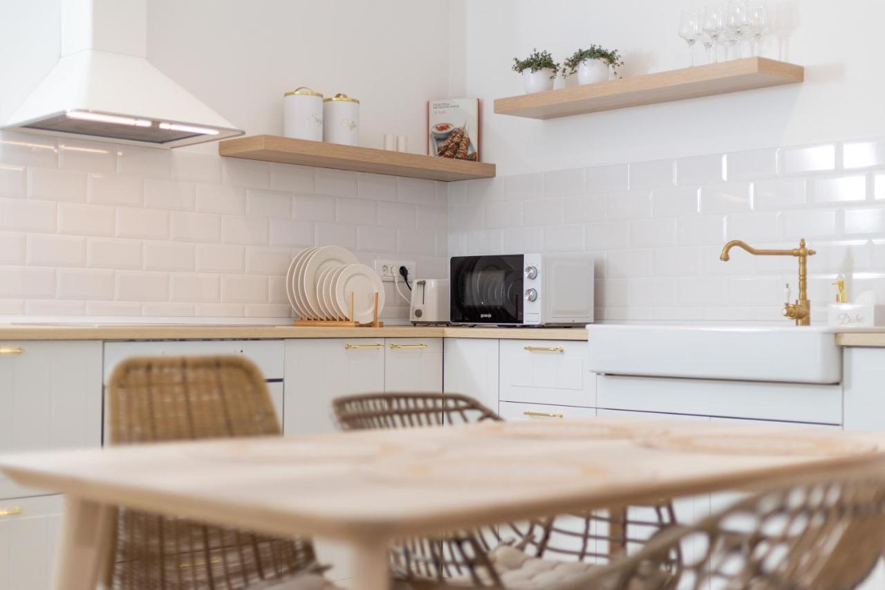 ספליט Sun And Sea Deluxe Apartments מראה חיצוני תמונה