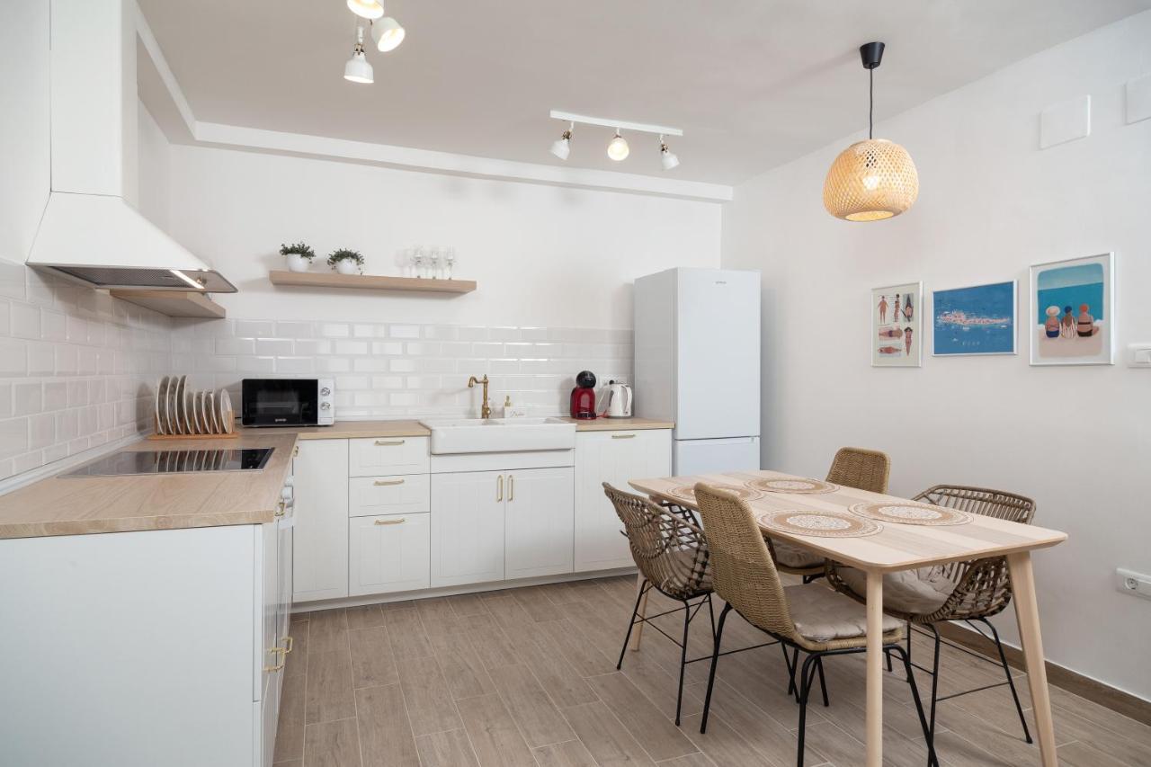 ספליט Sun And Sea Deluxe Apartments מראה חיצוני תמונה